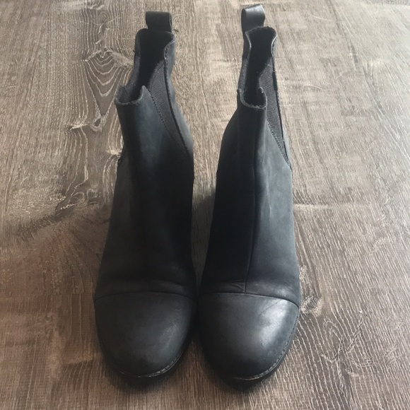 Tom’s Everly Boots- Black - Picture 2 of 3